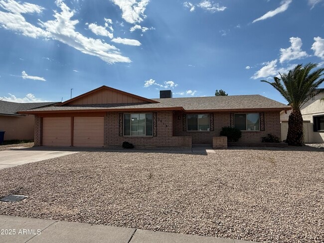 Building Photo - 2019 E Colgate Dr