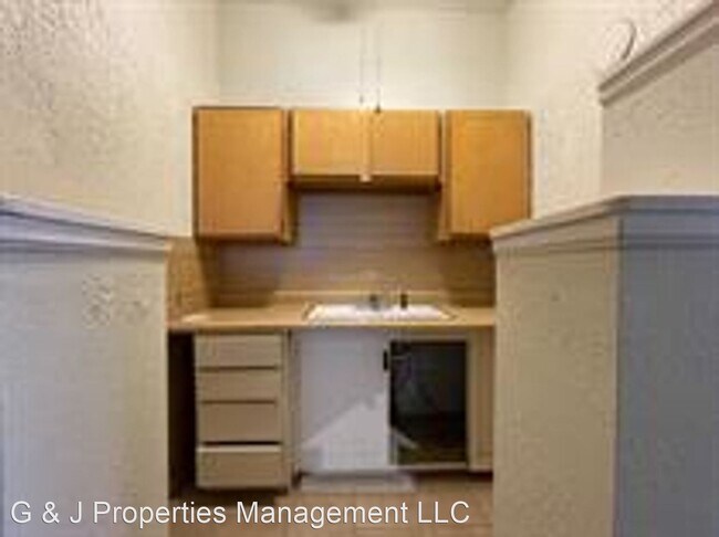 Foto del edificio - 1 br, 1 bath House - 944 East Walnut St
