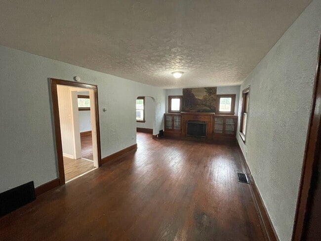 Foto del edificio - Three bedroom one bathroom home for rent