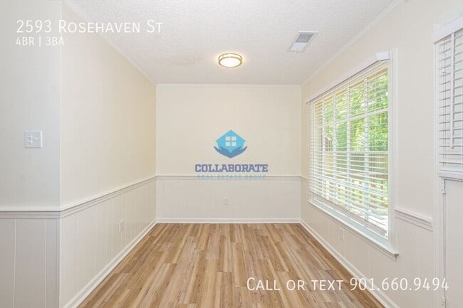 Foto del edificio - 2593 Rosehaven Dr