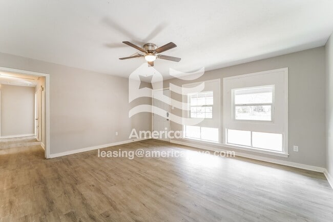 Foto del edificio - 252 McDowell Park Cir