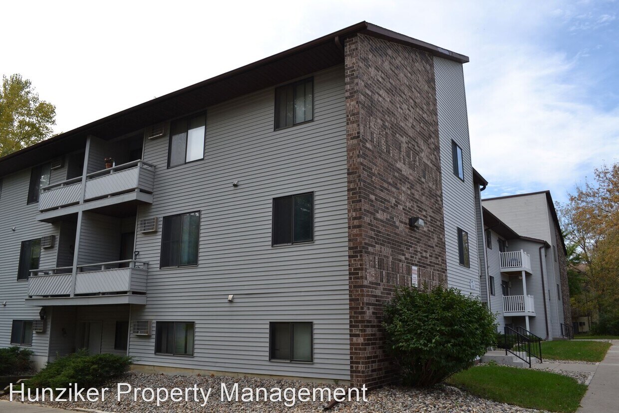 Primary Photo - 1 br, 1 bath Apartment - 2300 Mortensen 23...