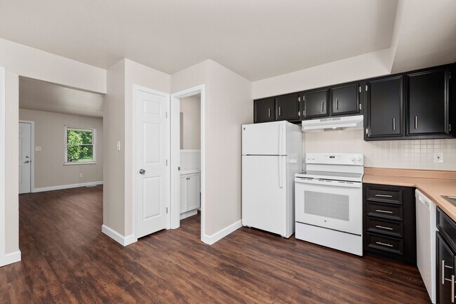 Foto del edificio - Park Charles Apartments Townhomes