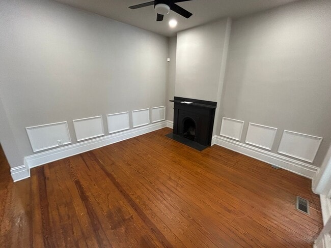 Foto del edificio - 2616 E Franklin St
