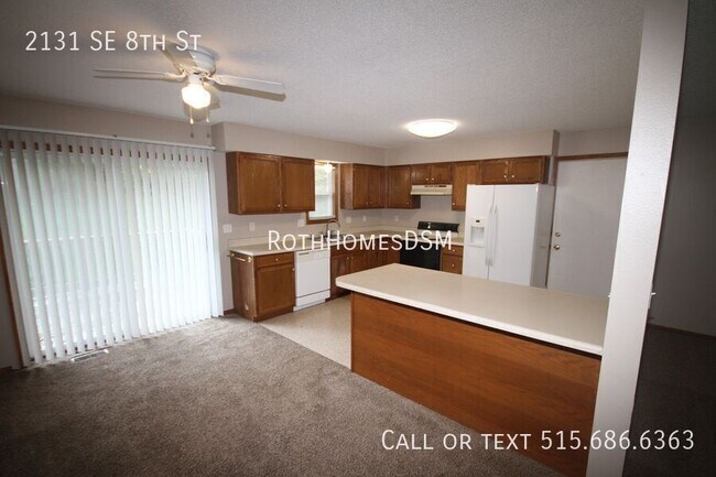 Foto del edificio - 2131 SE 8th St