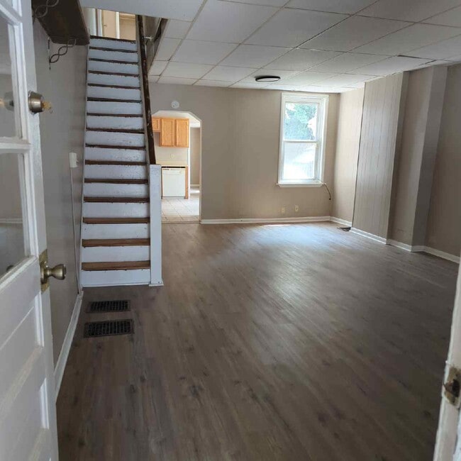 Photo - 618 S Connell St House