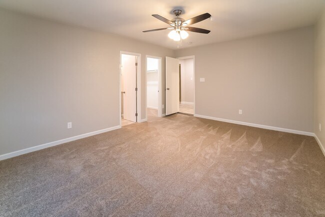 Building Photo - 8108 W Hazelwood Street