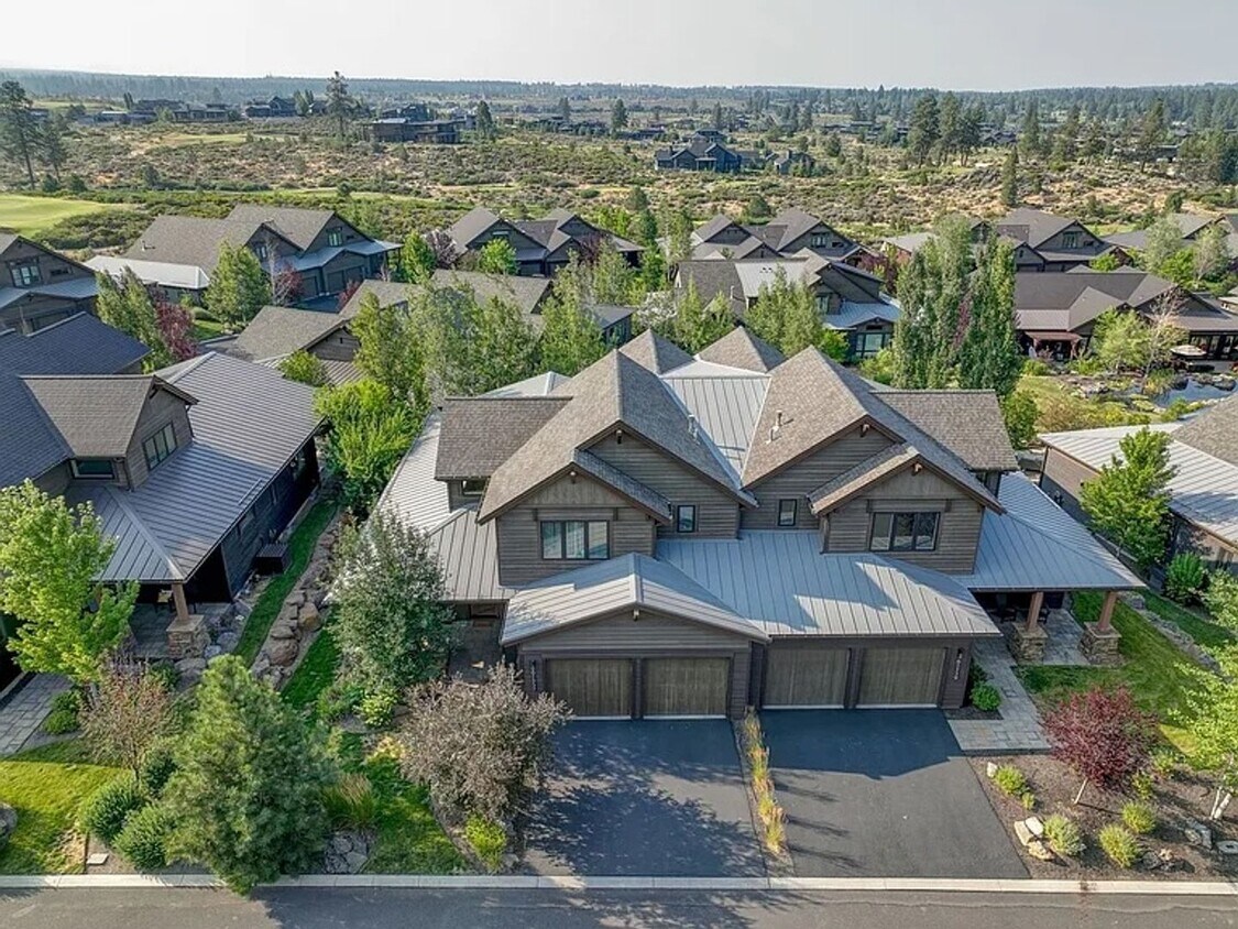 Foto principal - Spacious Tetherow Home with Community Amenities