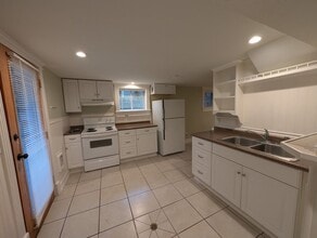 Building Photo - 319 7th Ave