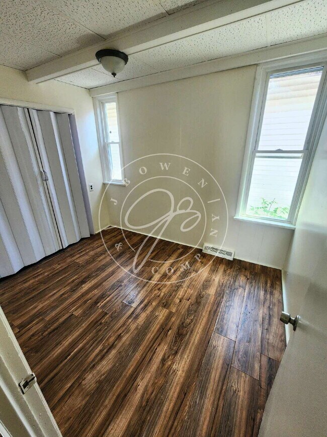 Foto del edificio - Spacious 2 Bed Home Minutes from Downtown Toledo
