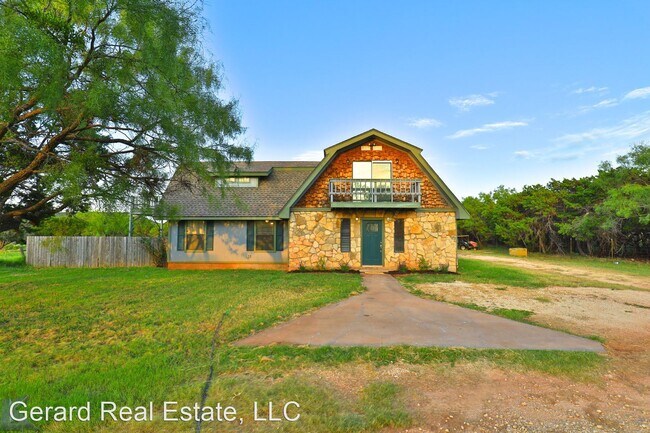 Foto del edificio - 5 br, 2 bath House - 317 CR 676