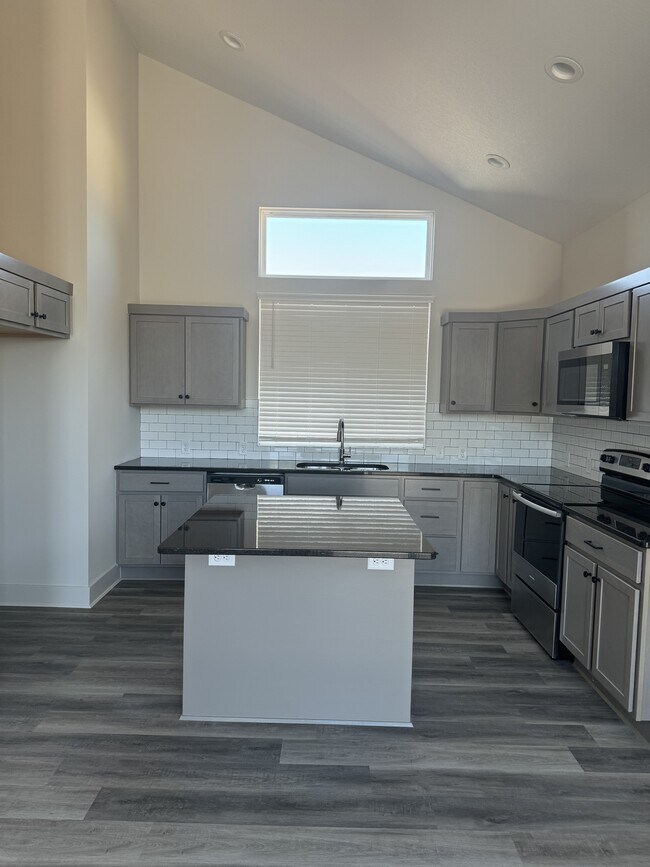 Foto del edificio - 800 Trails End Ct