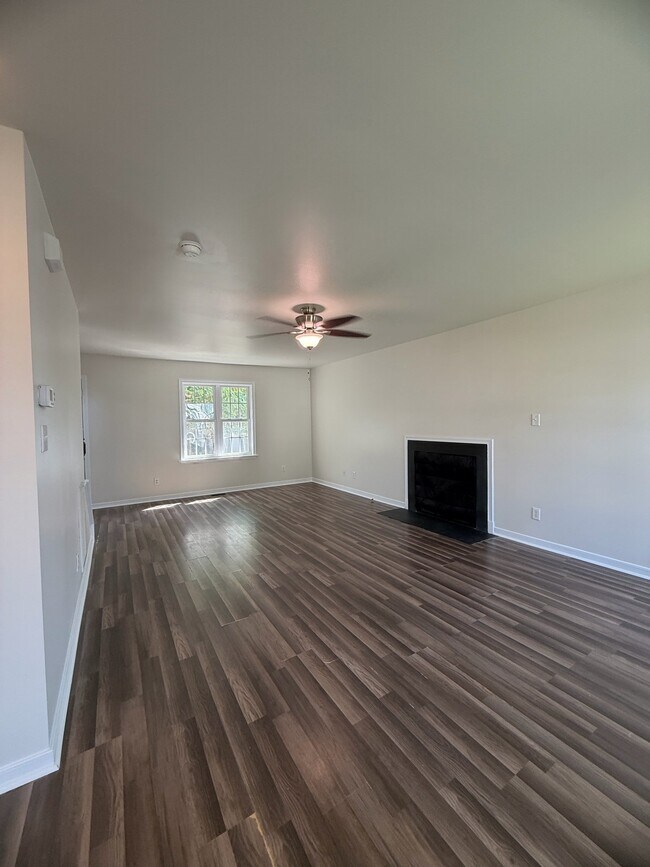 Foto del edificio - 11725 Walnut Wood Ct