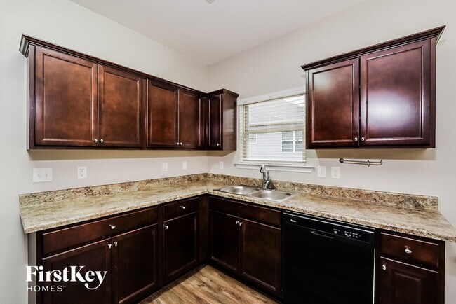 Foto del edificio - 5245 Jean Ridge Ln
