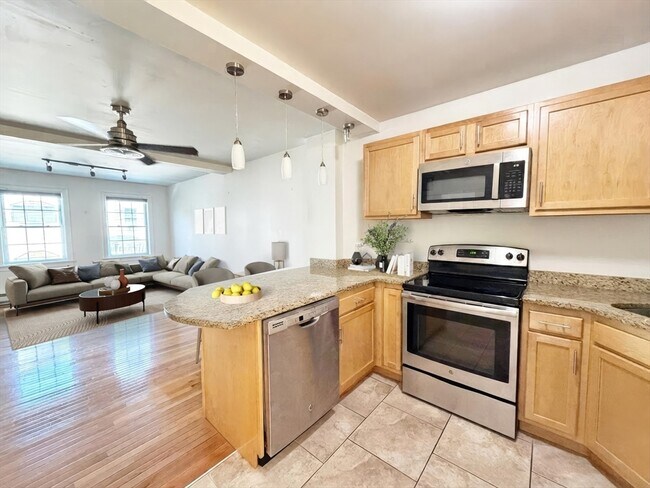 Foto del edificio - 145-147 Everett St