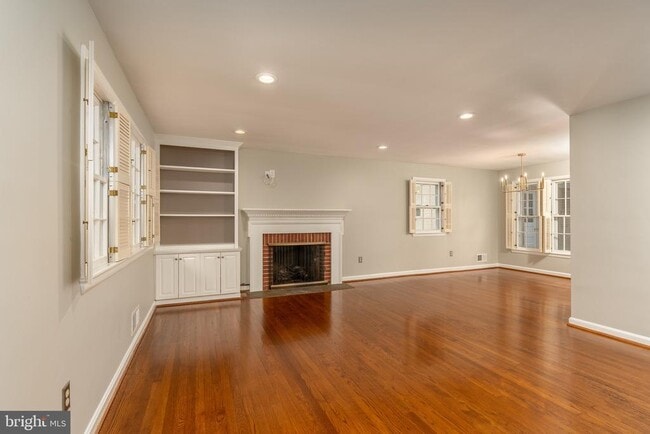 Foto del edificio - 5806 Conway Rd