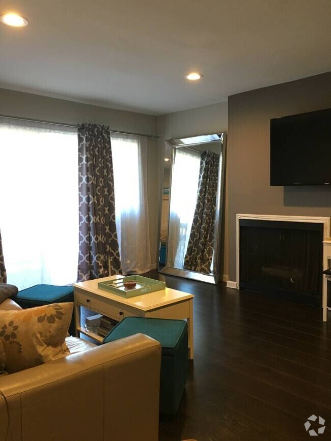 Raintree Condos for Rent with Wheelchair Access Culver City, CA 1