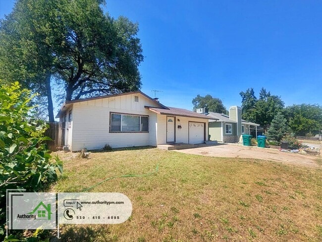Building Photo - 1394 Pinon Ave
