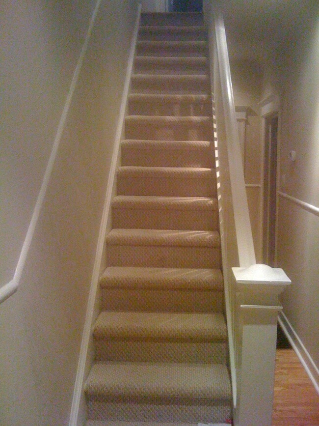 Building Photo - 43 Burnfield Av