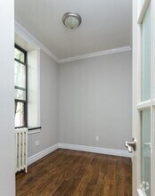 Building Photo - 326 E 35th St