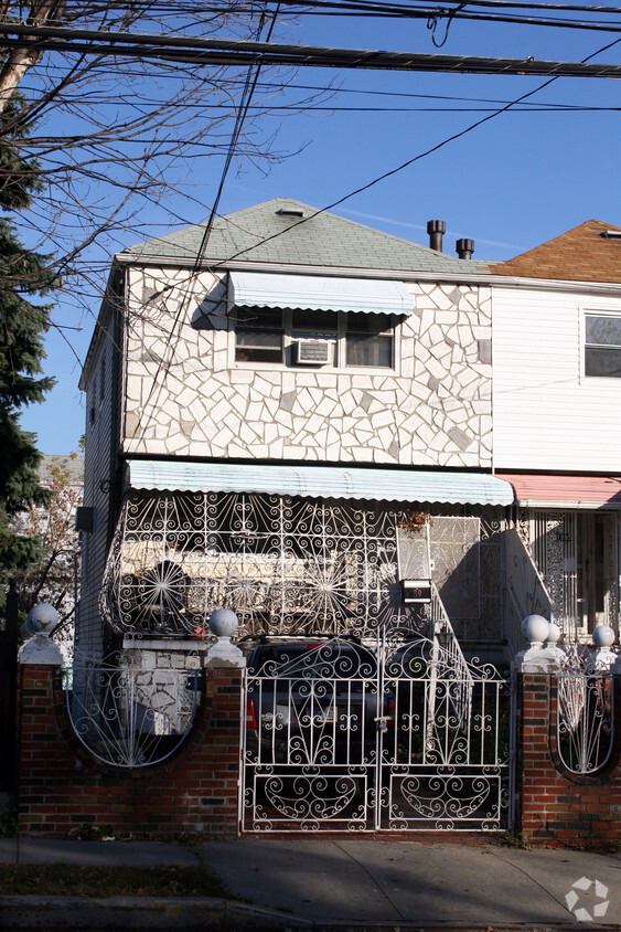 Building Photo - 1891 Lacombe Ave
