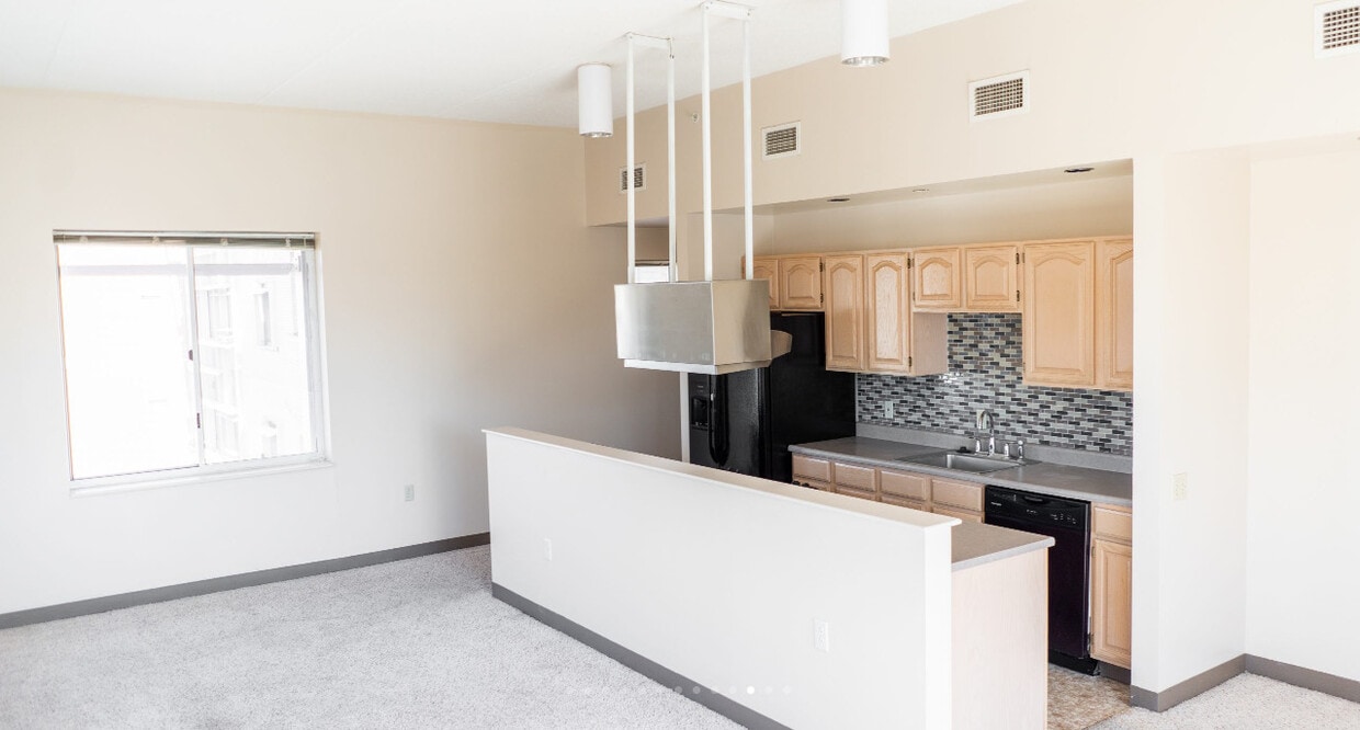Primary Photo - Center City Apartments