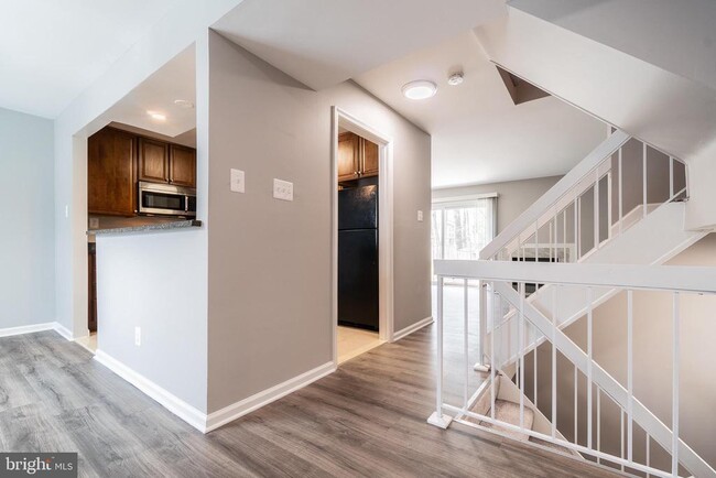Foto del edificio - 6028 Forrest Hollow Ln