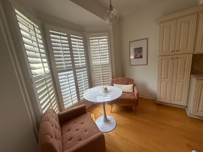 Foto del edificio - 352 Ardsley Pl
