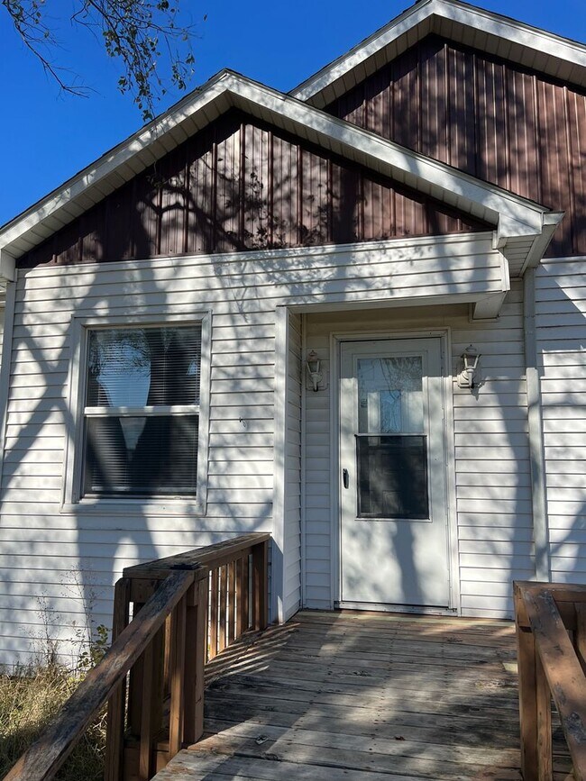 Building Photo - 12862 MO-5