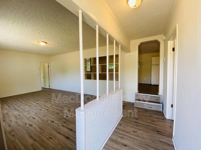 Foto del edificio - 10612 Opal Ln