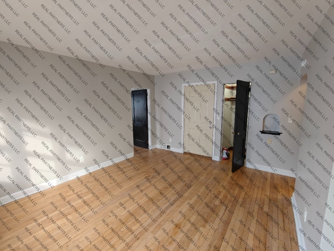 Foto del edificio - 417 W 14th St