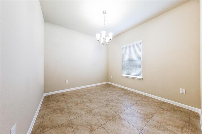 Foto del edificio - 7217 Branrust Dr