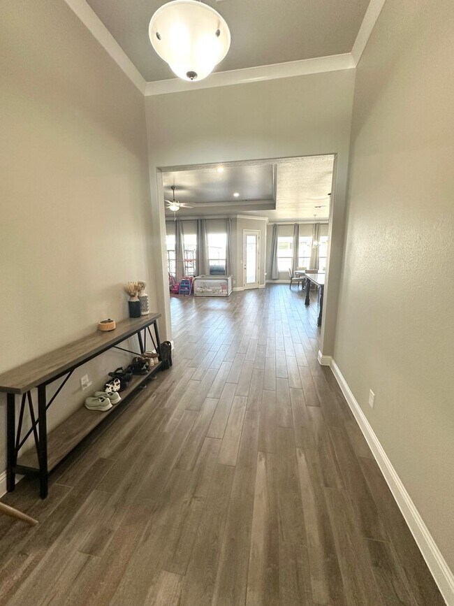 Foto del edificio - 3 Bed 2 Bath Ready to Rent ASAP!