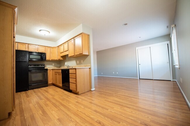 All new appliances - 1908 Grand Ave