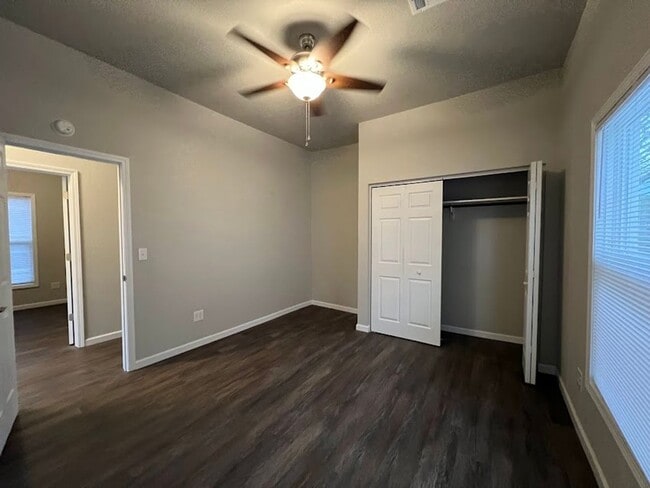 Building Photo - Stunning 4-Bedroom Renovated Home in Sapulpa