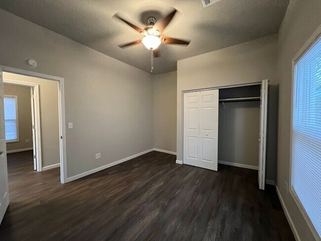 Foto del edificio - Stunning 4-Bedroom Renovated Home in Sapulpa