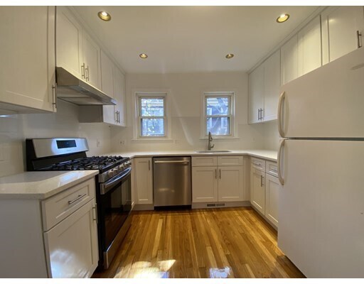 Primary Photo - 406 Broadway