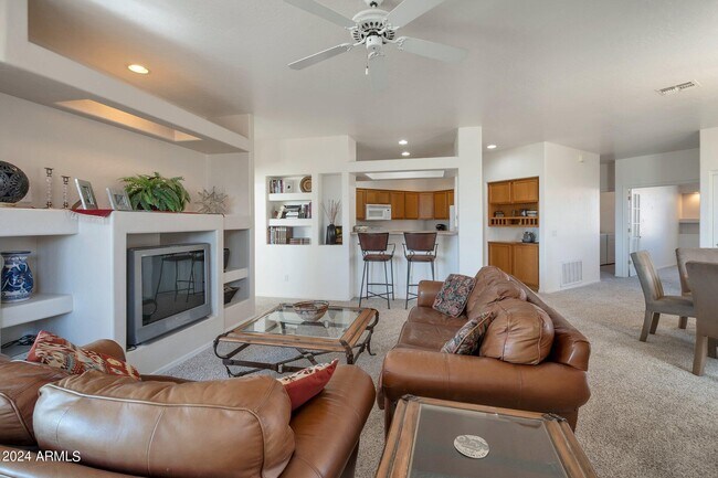 Foto del edificio - 5450 E McLellan Rd