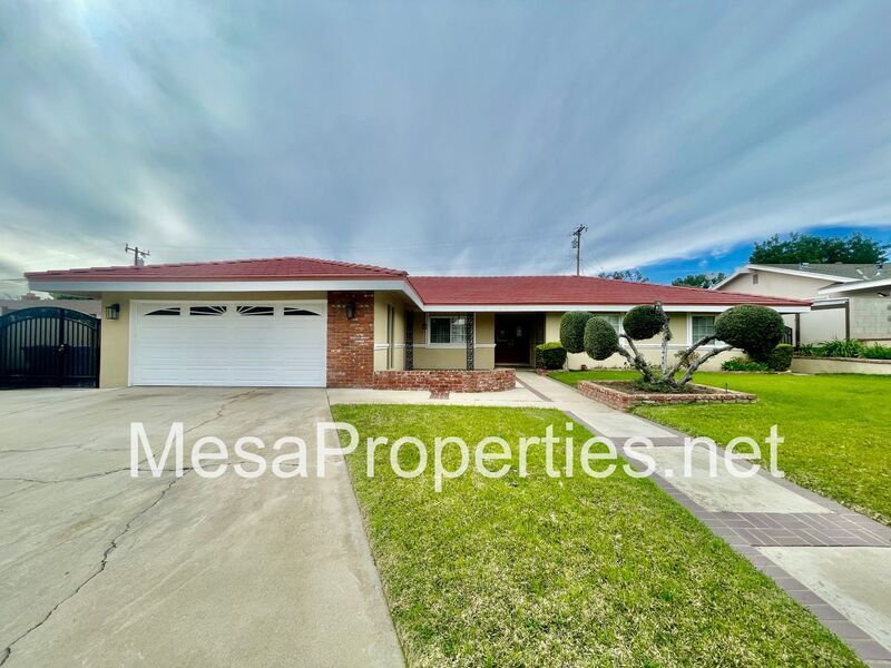 Primary Photo - 1341 N Magnolia Ave