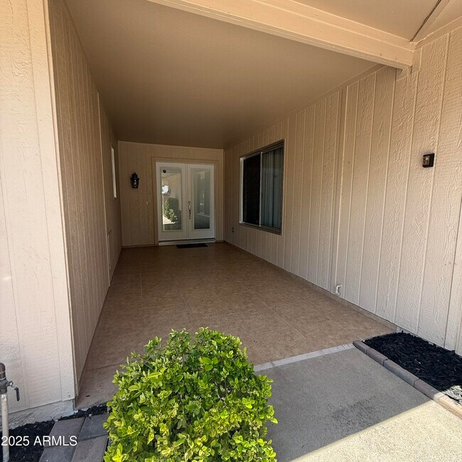 Foto del edificio - 17606 N 105th Ave