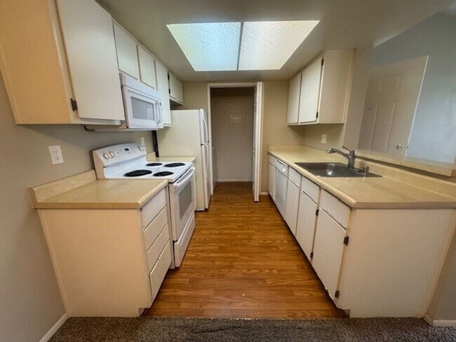 Foto del edificio - Two bedroom one bath condo in South Reno