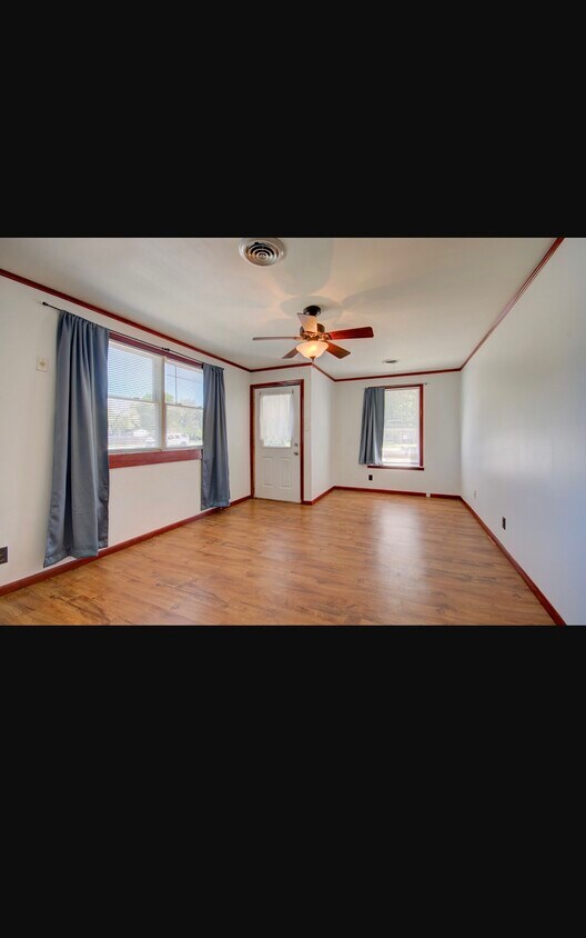 Foto principal - 1112 N Joliet St