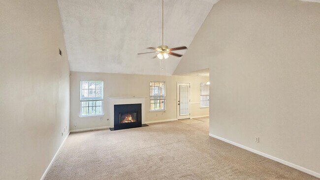 Building Photo - 11866 Registry Blvd