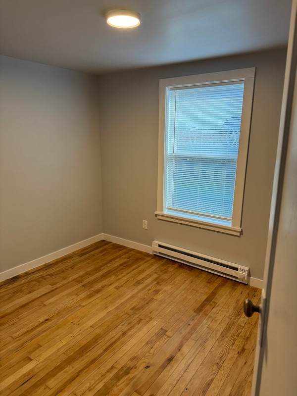 Building Photo - 826 Walker Ave