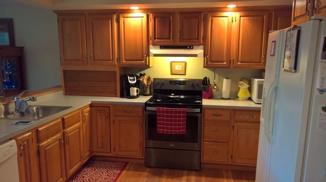 Spacious kitchen, new appliances - 151 Webster Mills Rd