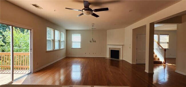 Foto del edificio - 479 Briarfield Xing NW