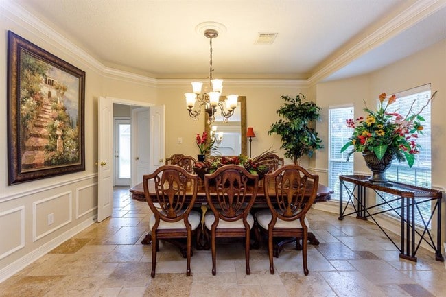 Foto del edificio - 5543 Dawnington Pl