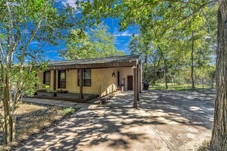 Building Photo - 32 E Rivercrest Dr