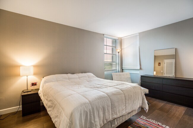 Foto del edificio - 145 SE 25th Rd