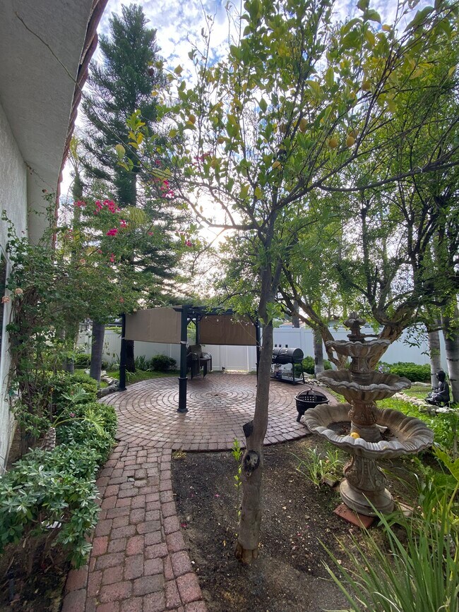 Garden - 100 Pawnee Ln